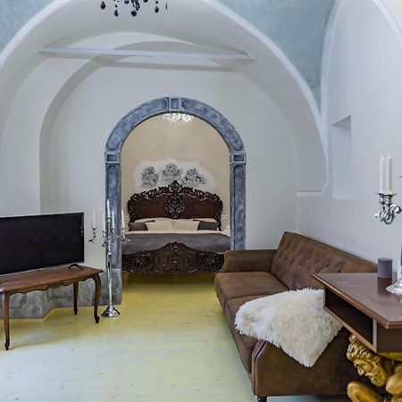 Apartman Charlotte V Dome So Studnou Na Streche Banská Štiavnica المظهر الخارجي الصورة