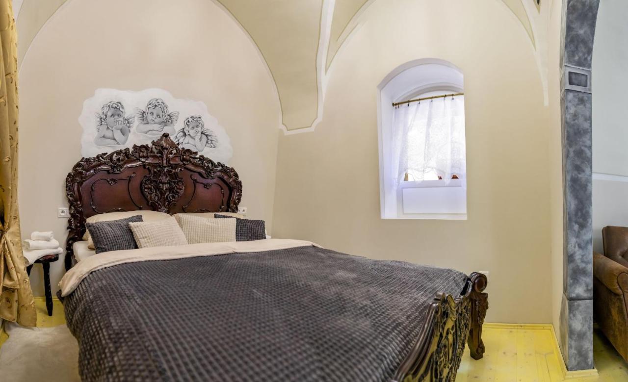Apartman Charlotte V Dome So Studnou Na Streche Banská Štiavnica المظهر الخارجي الصورة