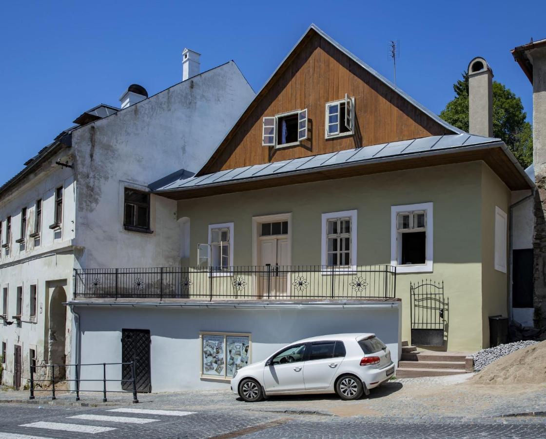 Apartman Charlotte V Dome So Studnou Na Streche Banská Štiavnica المظهر الخارجي الصورة