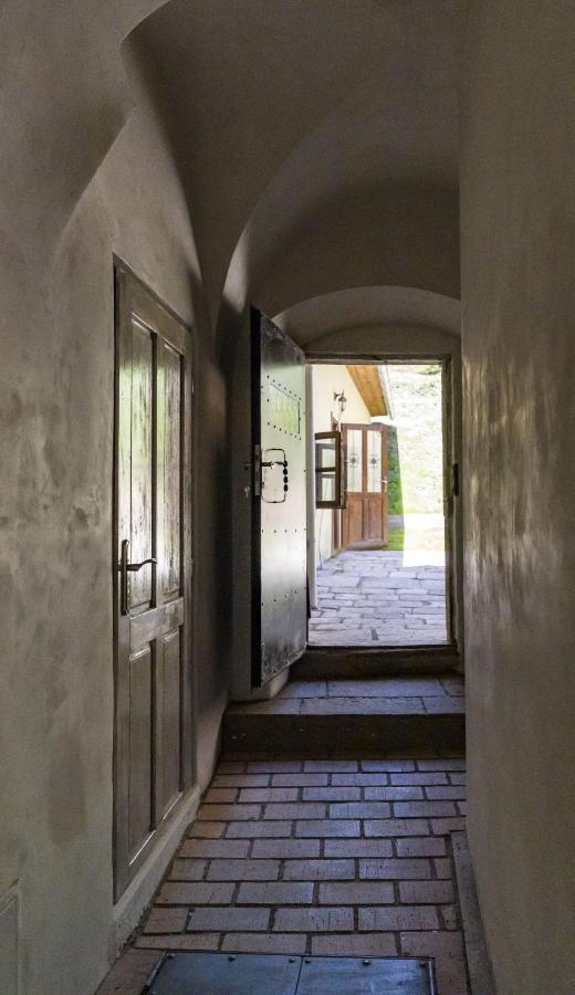 Apartman Charlotte V Dome So Studnou Na Streche Banská Štiavnica المظهر الخارجي الصورة